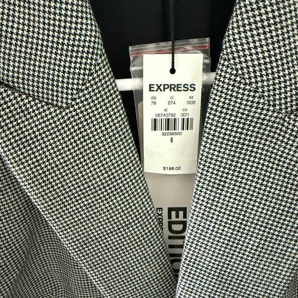 Express Blazer - Picture 5 of 10